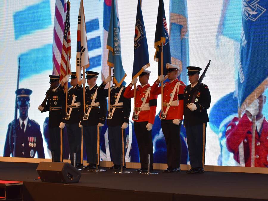 USO Korea Six Star Salute Gala